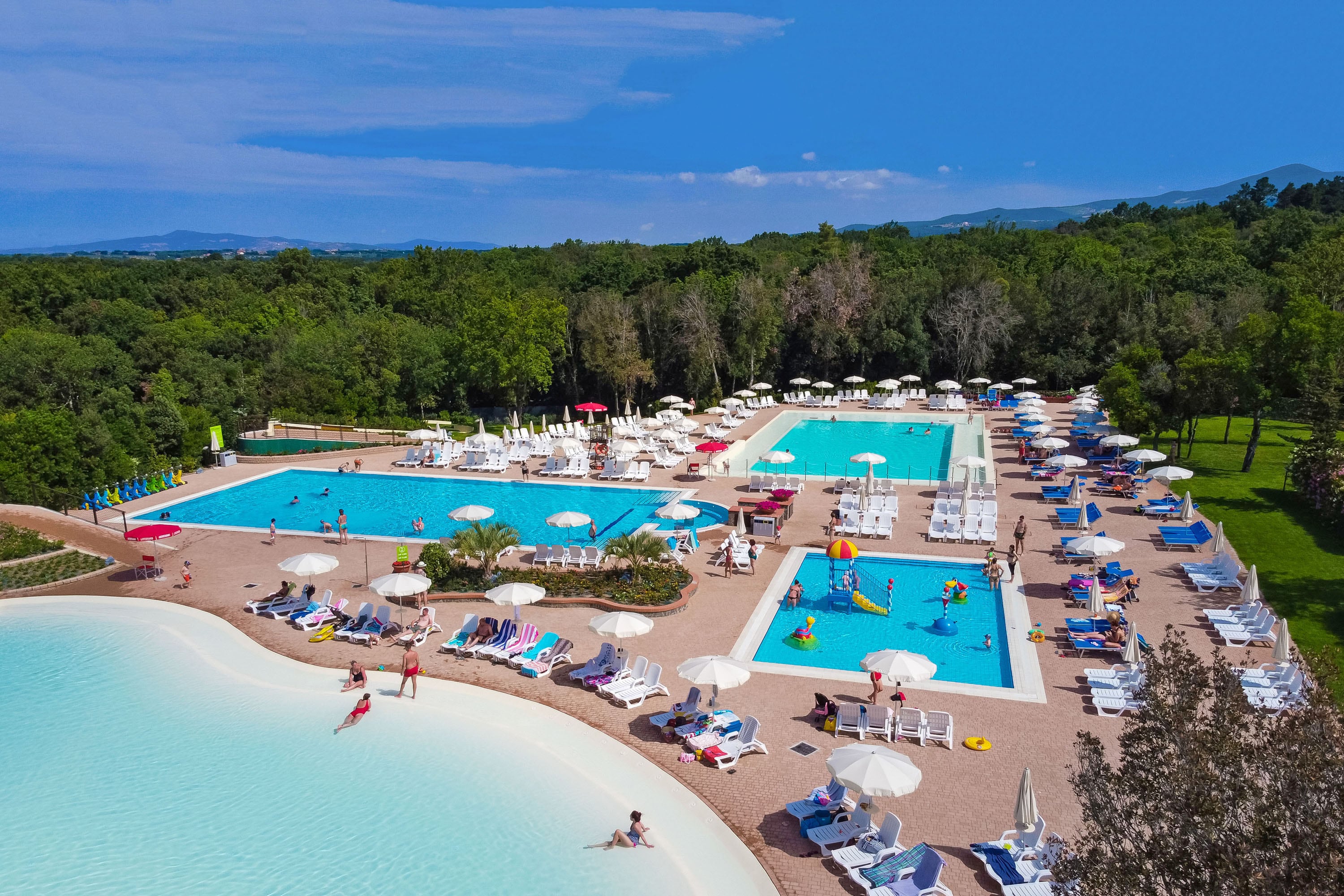 hu Montescudaio Village